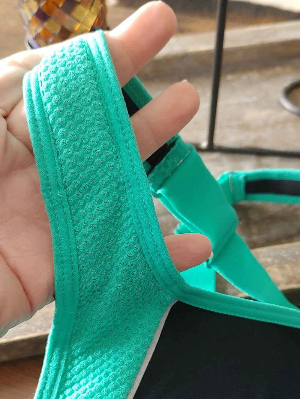 Like New Danskin 36B Blue/green Cross Strap Padded Wirefree Sports bra